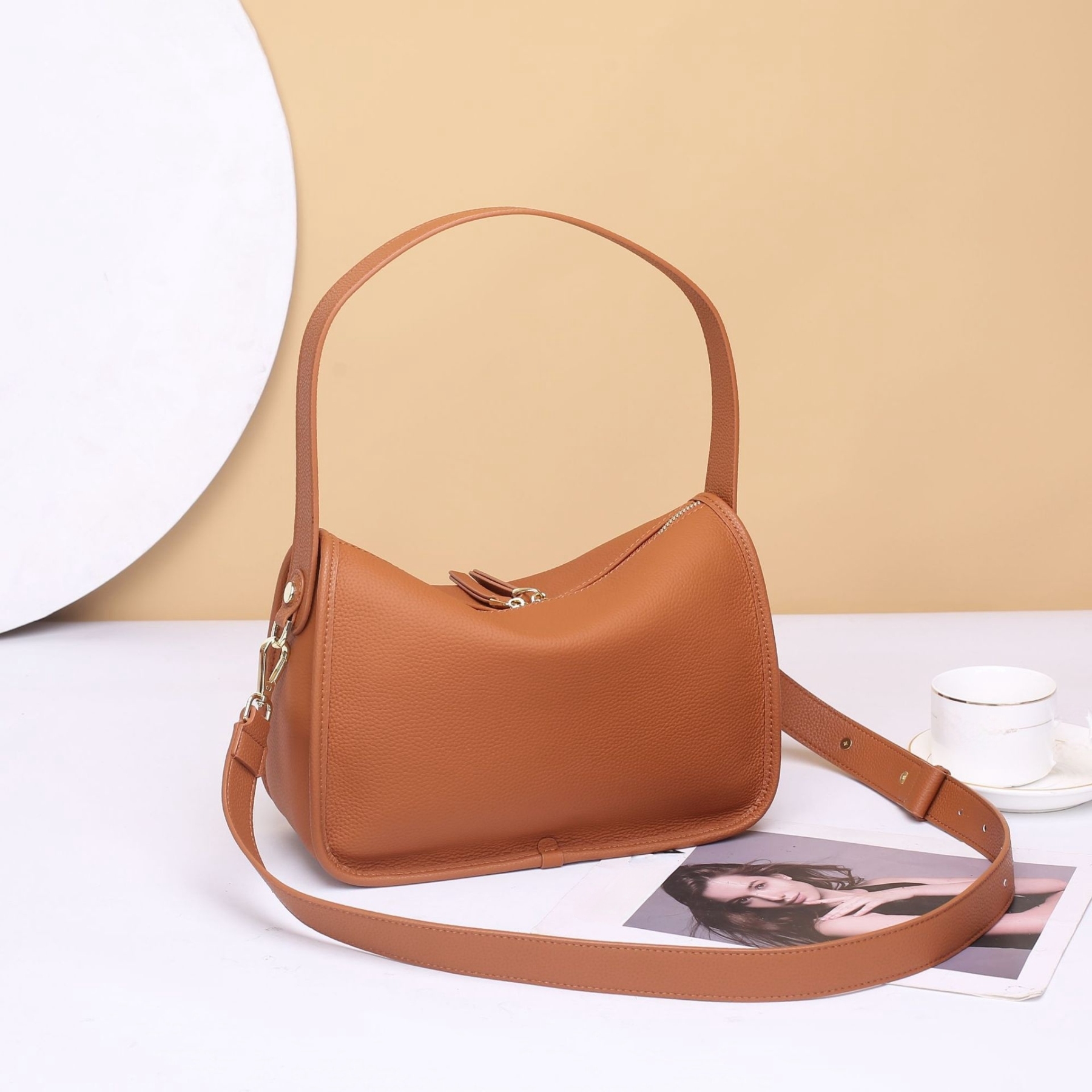 |黒|カラメル|グリーン|4色|牛革ショルダーバッグ