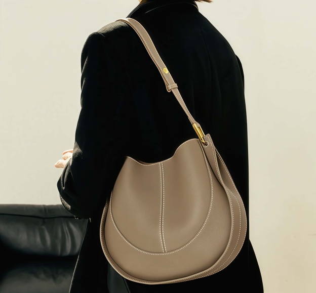 4色|上質な牛革ショルダーバッグ|トートバッグ|内ポケット+外ポケット