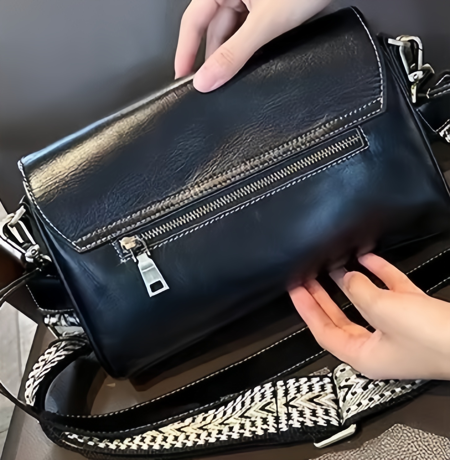 5色|上質な植物鞣な牛革斜ショルダーバッグ|2本の肩ベルトを付属