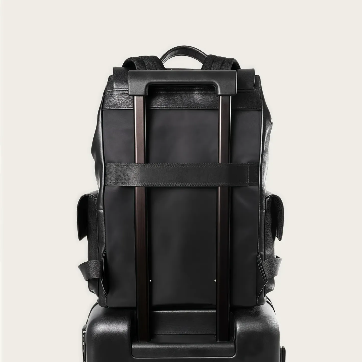 【ヴィンテージ風】植物鞣し牛革バックパック｜22L 大容量｜ビジネスレジャー兼用｜通勤・旅行に最適