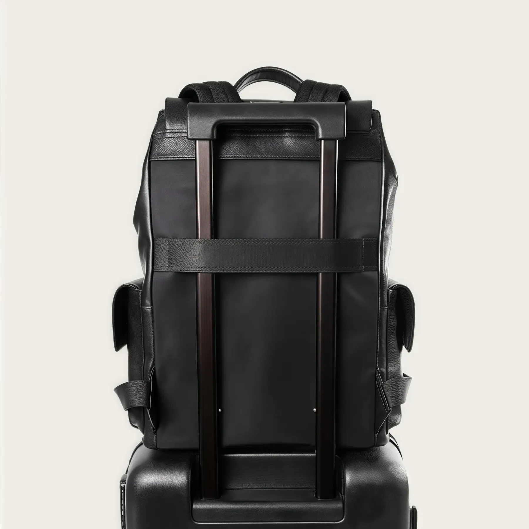 【ヴィンテージ風】植物鞣し牛革バックパック｜22L 大容量｜ビジネスレジャー兼用｜通勤・旅行に最適