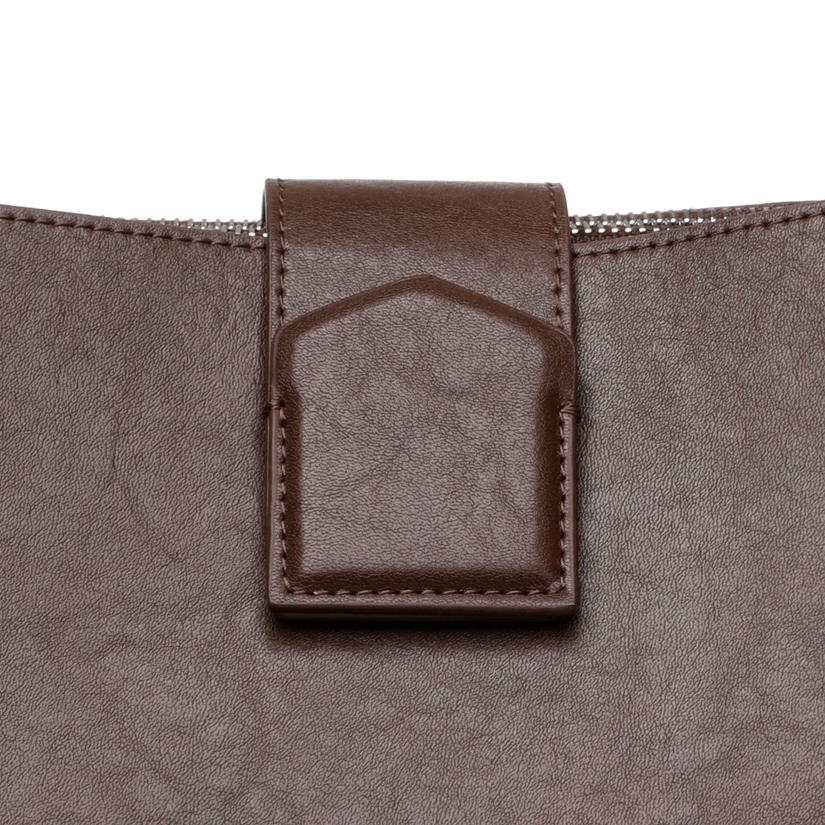 シンプルな通勤スタイルハンドバッグ