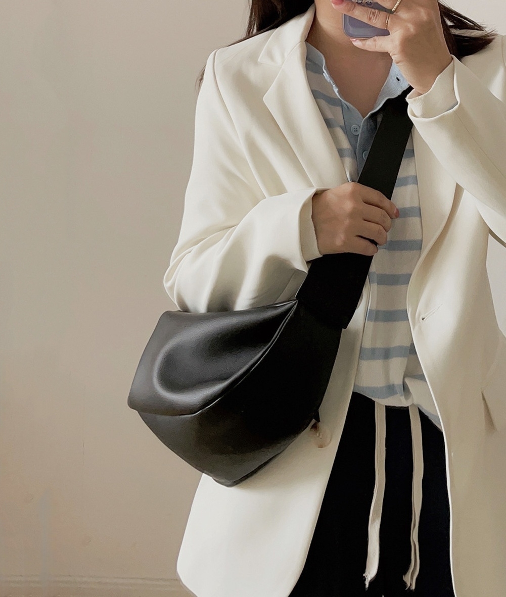 牛革クロスボディバッグ|肩掛けバッグ|サコッシュ