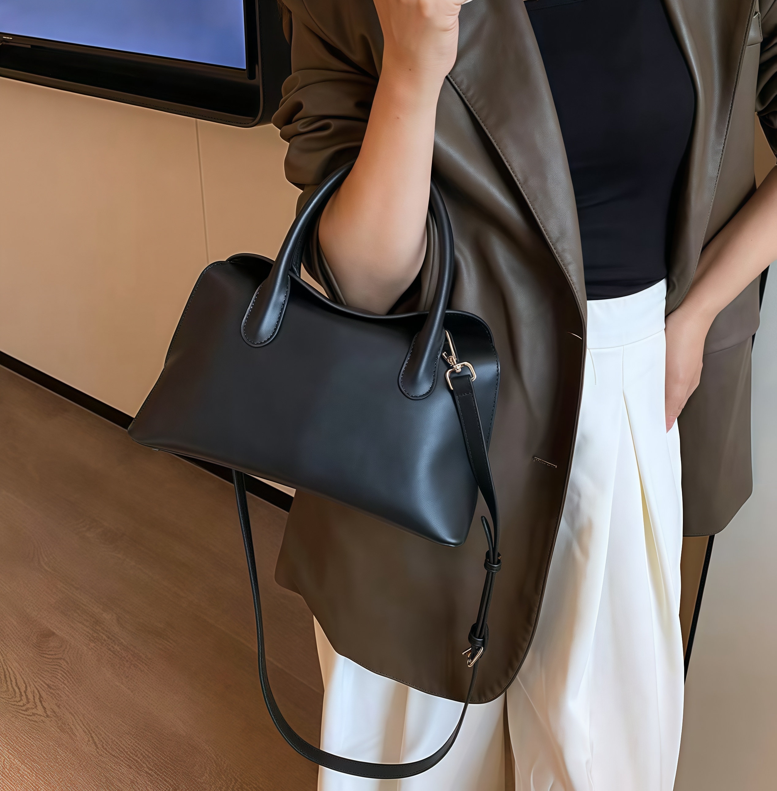 天然牛革ハンドバッグ