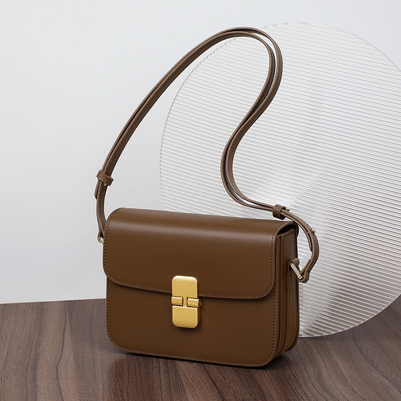 NEW ! •茶色•天然牛革ショルダーバッグ• 牛革肩掛けバッグ