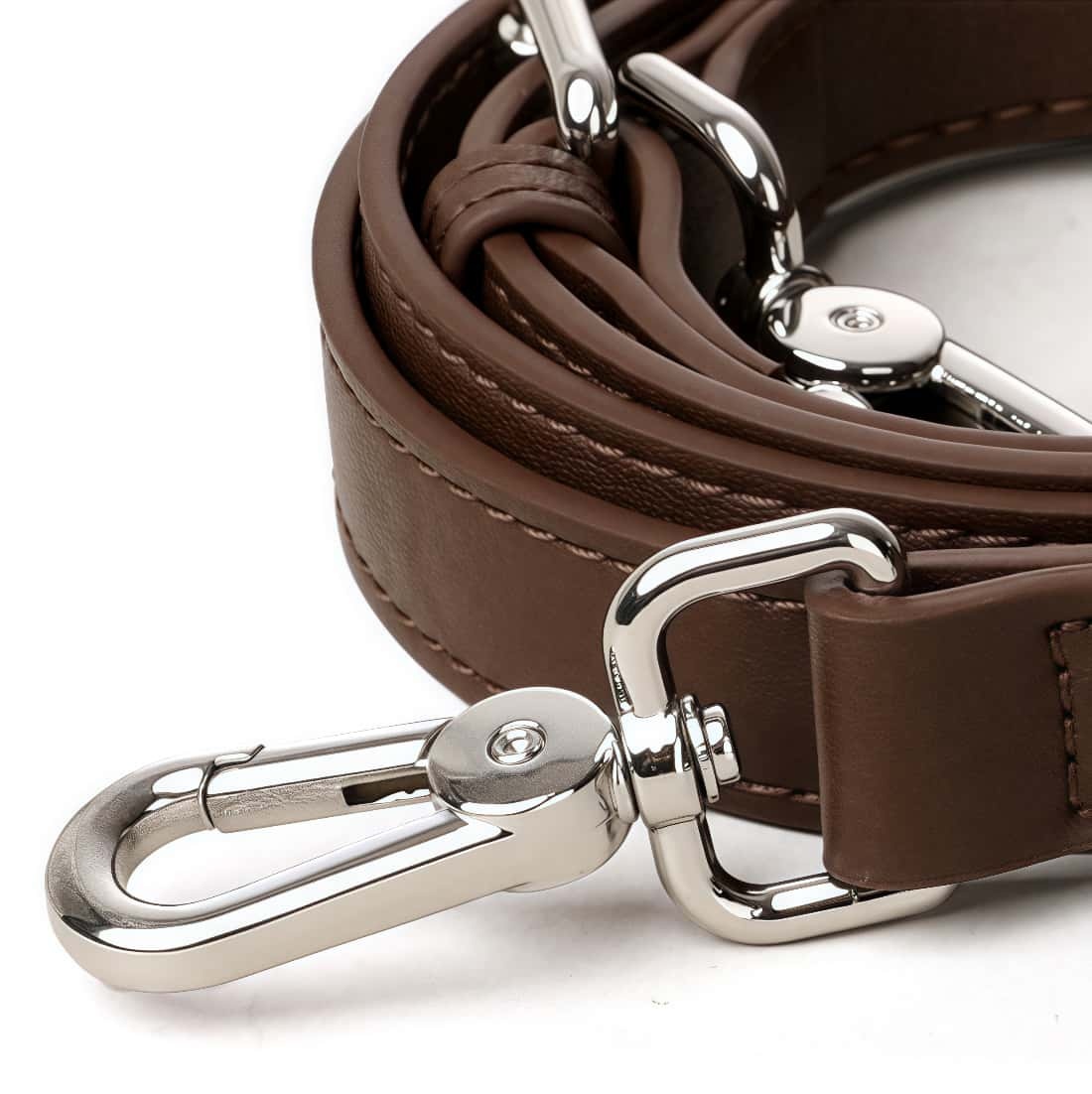 シンプルな通勤スタイルハンドバッグ