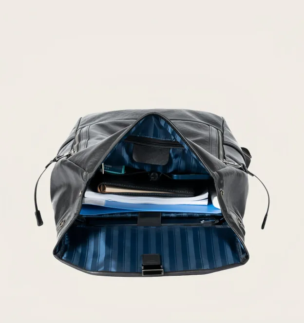 【植鞣牛革】バックパック |15.6 インチ PC 収納可｜大容量設計・通勤・旅行対応|