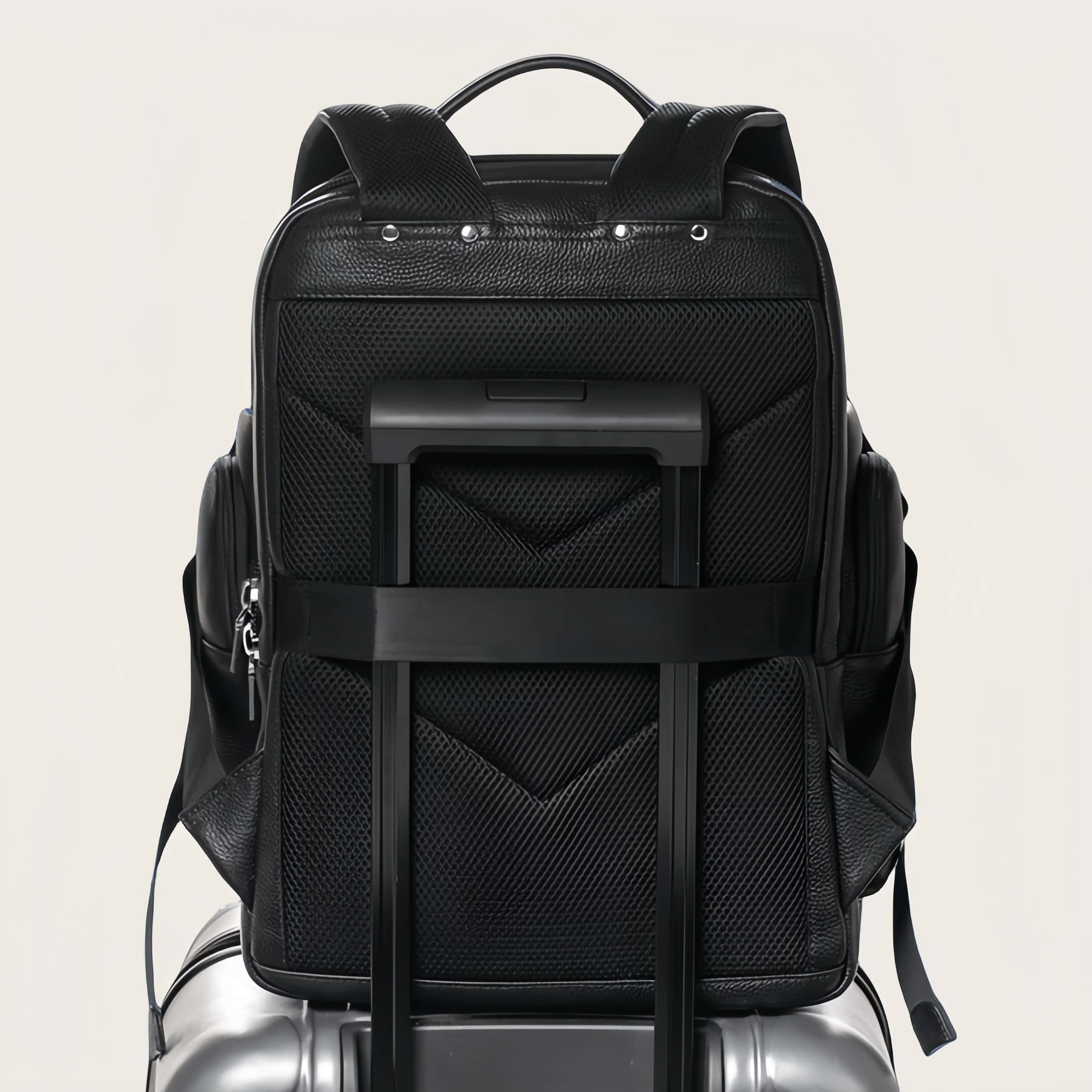 大容量牛革ダブルショルダーリュック｜大容量設計・通勤・旅行対応