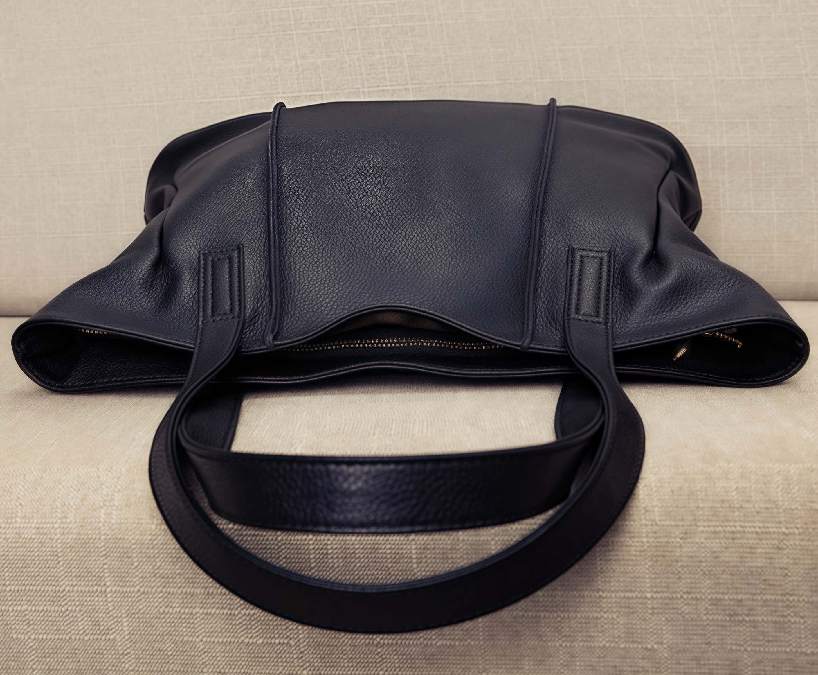 3WAY大容量牛革トートバッグ|肩掛けバッグ|ショルダーバッグ|A4 サイズに対応して