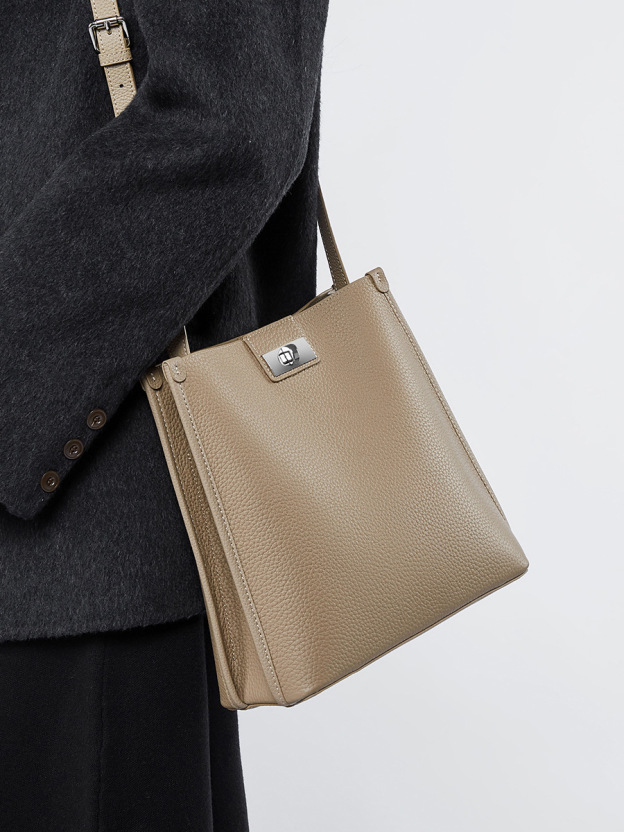 細部まで丁寧 ！|黒|カーキ|天然牛革斜ショルダーバッグ|牛革肩掛けバッグ