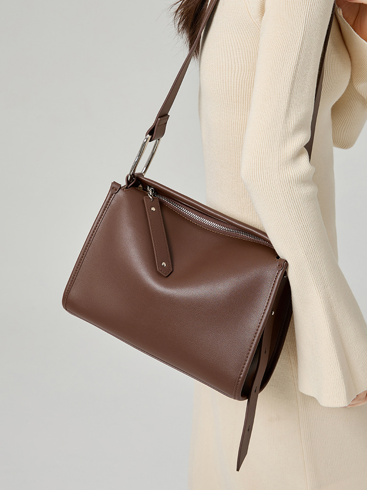 黒|コーヒー|レザーバッグ|斜め掛けバッグ|牛革片肩バッグ|四季を通じて