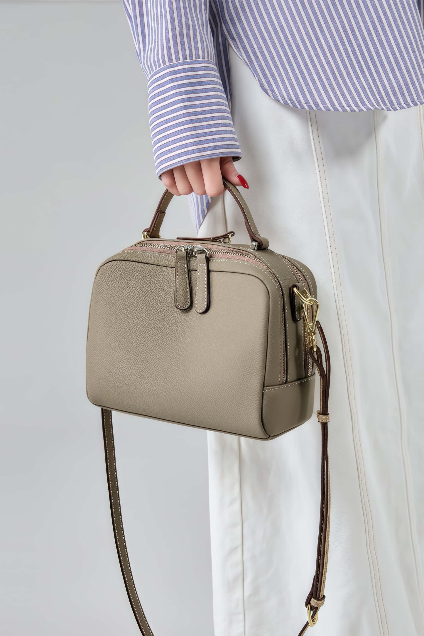 2色から選択可能※通勤に最適※上質な天然牛革斜ショルダーバッグ ※トートバッグ ※送料無料