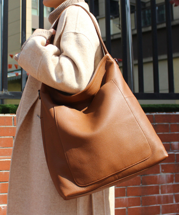 ミニマリズム スタイル ！•カラメル|黒|2色•厚手で柔らかめの天然牛革のトートバッグ