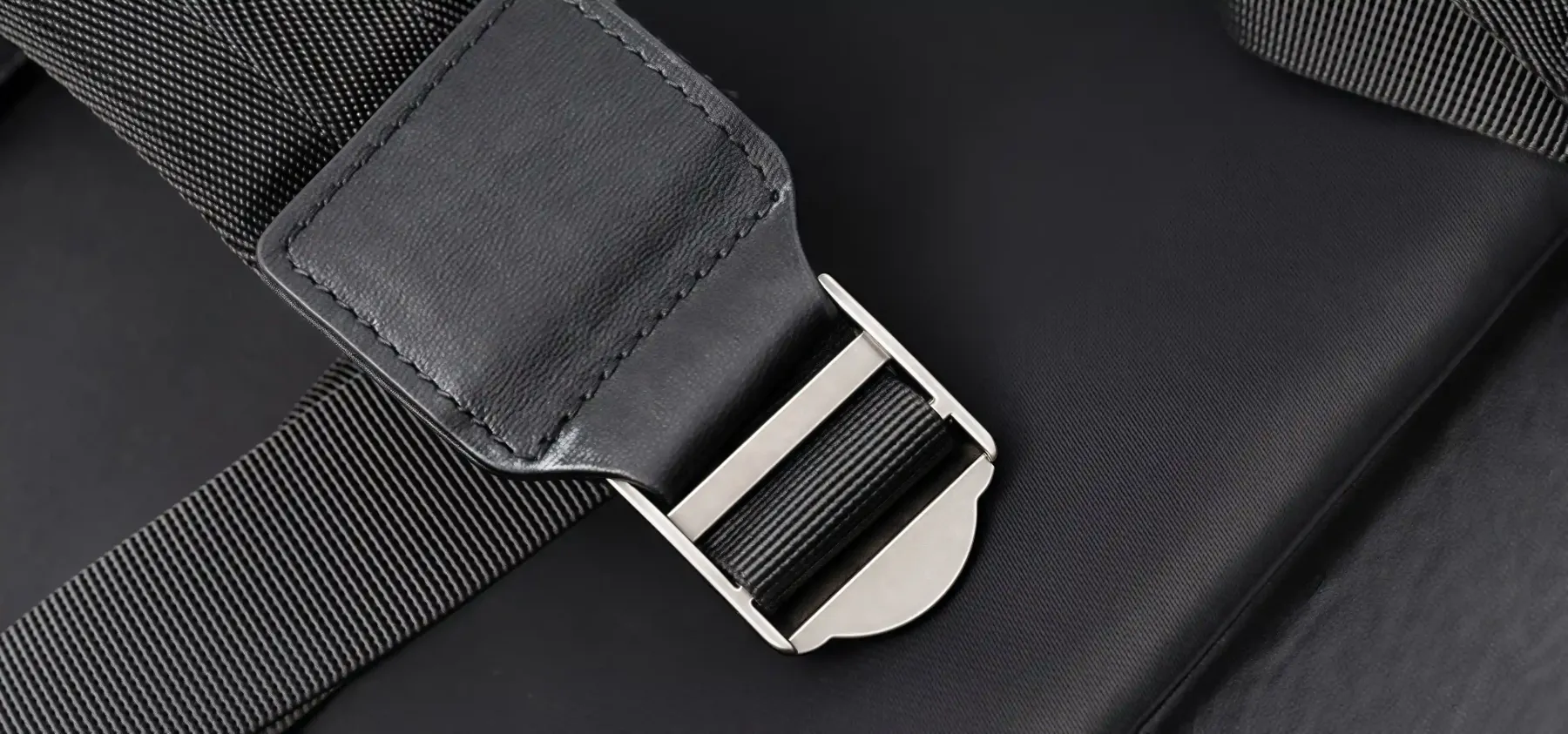 【ヴィンテージ風】植物鞣し牛革バックパック｜22L 大容量｜ビジネスレジャー兼用｜通勤・旅行に最適