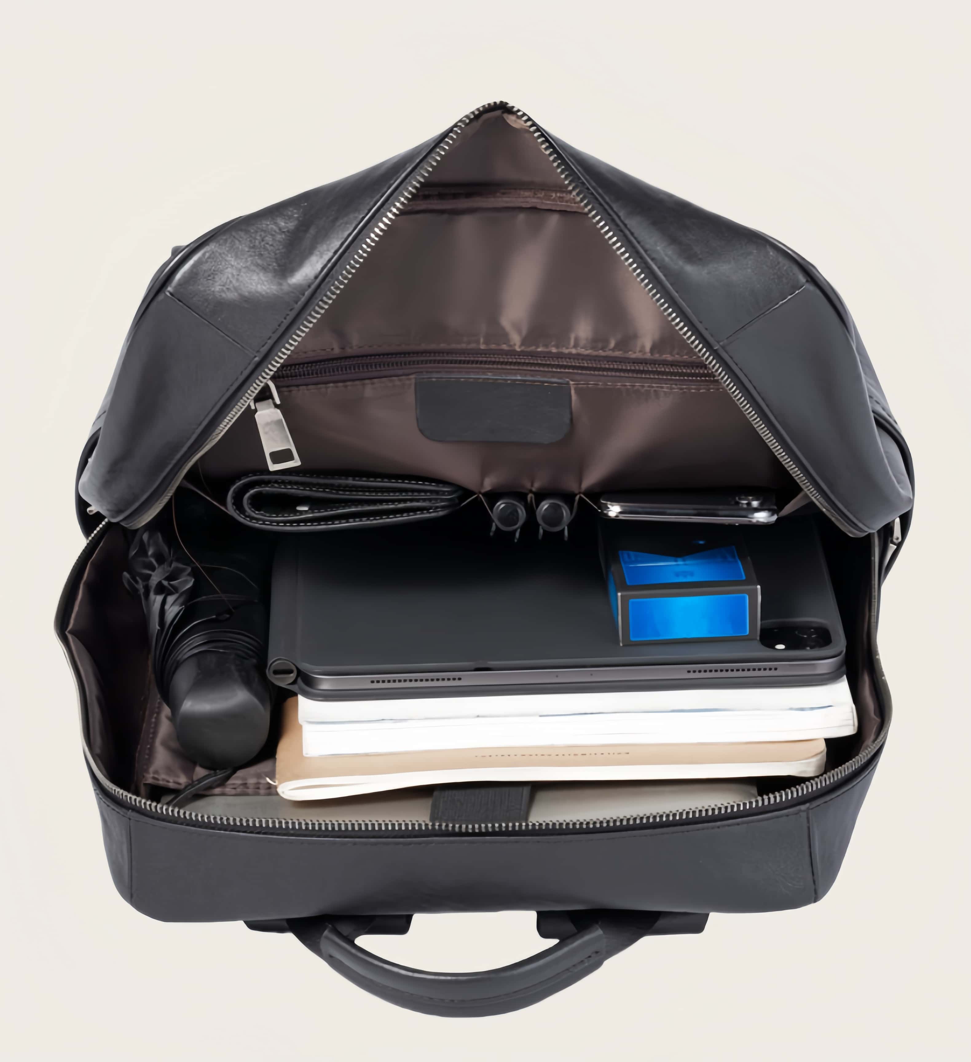 【植物鞣し牛革】オフィス用通勤バックパック 撥水仕様 ノート PC 対応