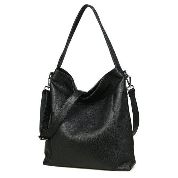 ミニマリズム スタイル ！•カラメル|黒|2色•厚手で柔らかめの天然牛革のトートバッグ