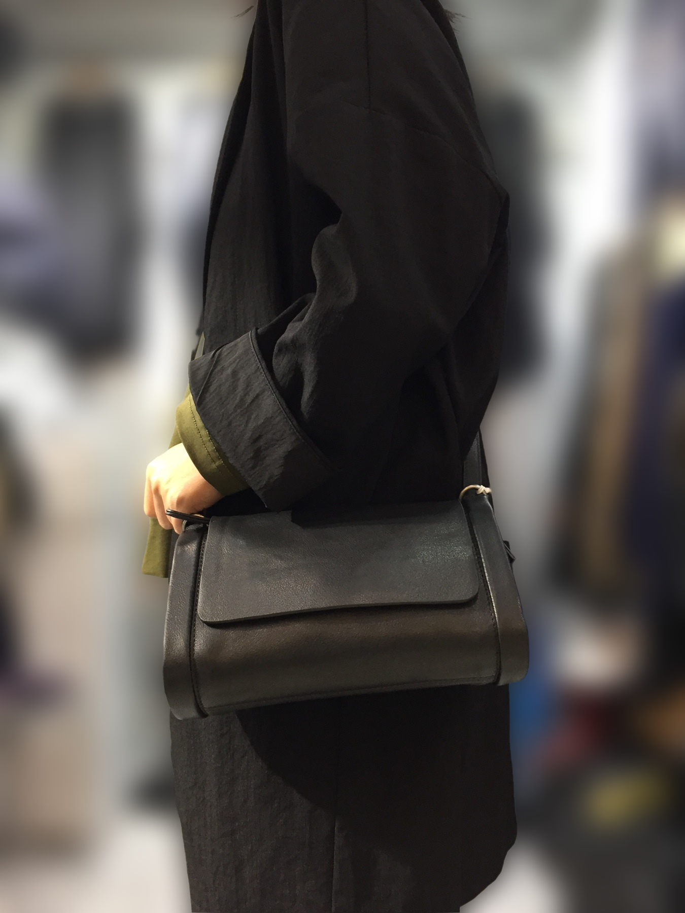 上質レザーバッグ|牛革斜め掛けバッグ|片肩バッグ|ショルダーバッグ