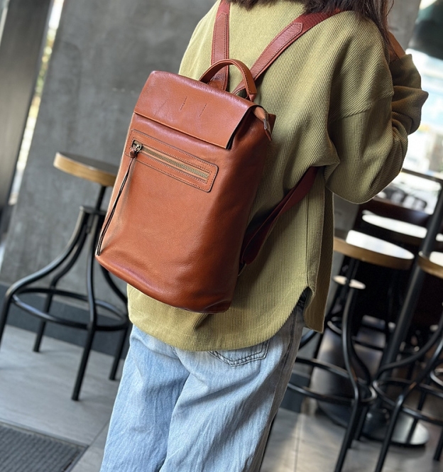 ユニセックス ！|カーキ|コーヒー|茶|黒|4色|天然牛革リュックサック