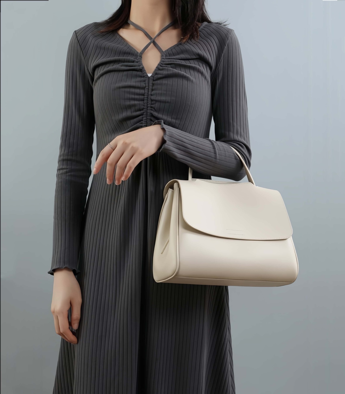 シンプルでレトロ ! •白|コーヒー|2色•3WAY•牛革ハンドバッグ•本革ショルダーバッグ