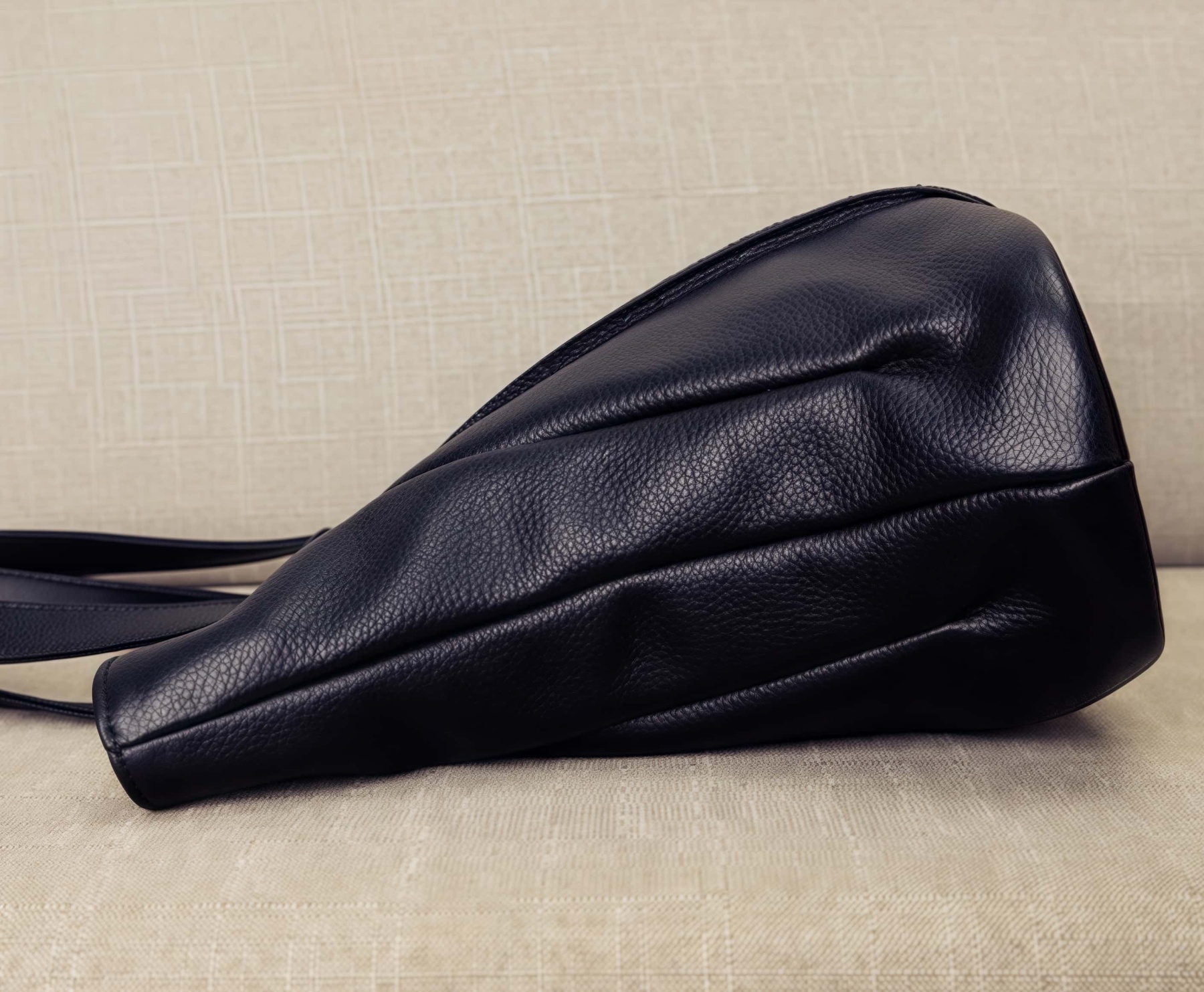 3WAY大容量牛革トートバッグ|肩掛けバッグ|ショルダーバッグ|A4 サイズに対応して