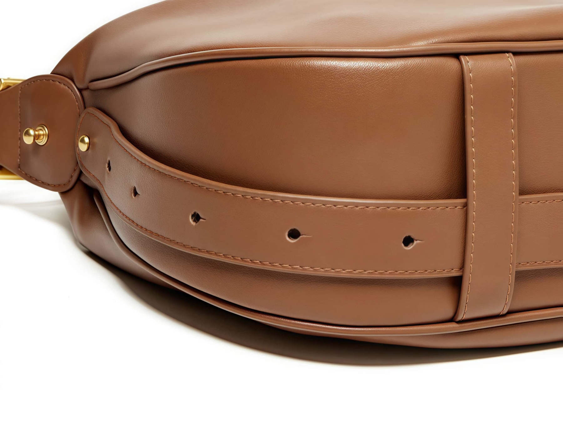 NEW ! •カラメル|黒|ベージュ|3色•天然牛革ショルダーバッグ|2本の肩紐が付属