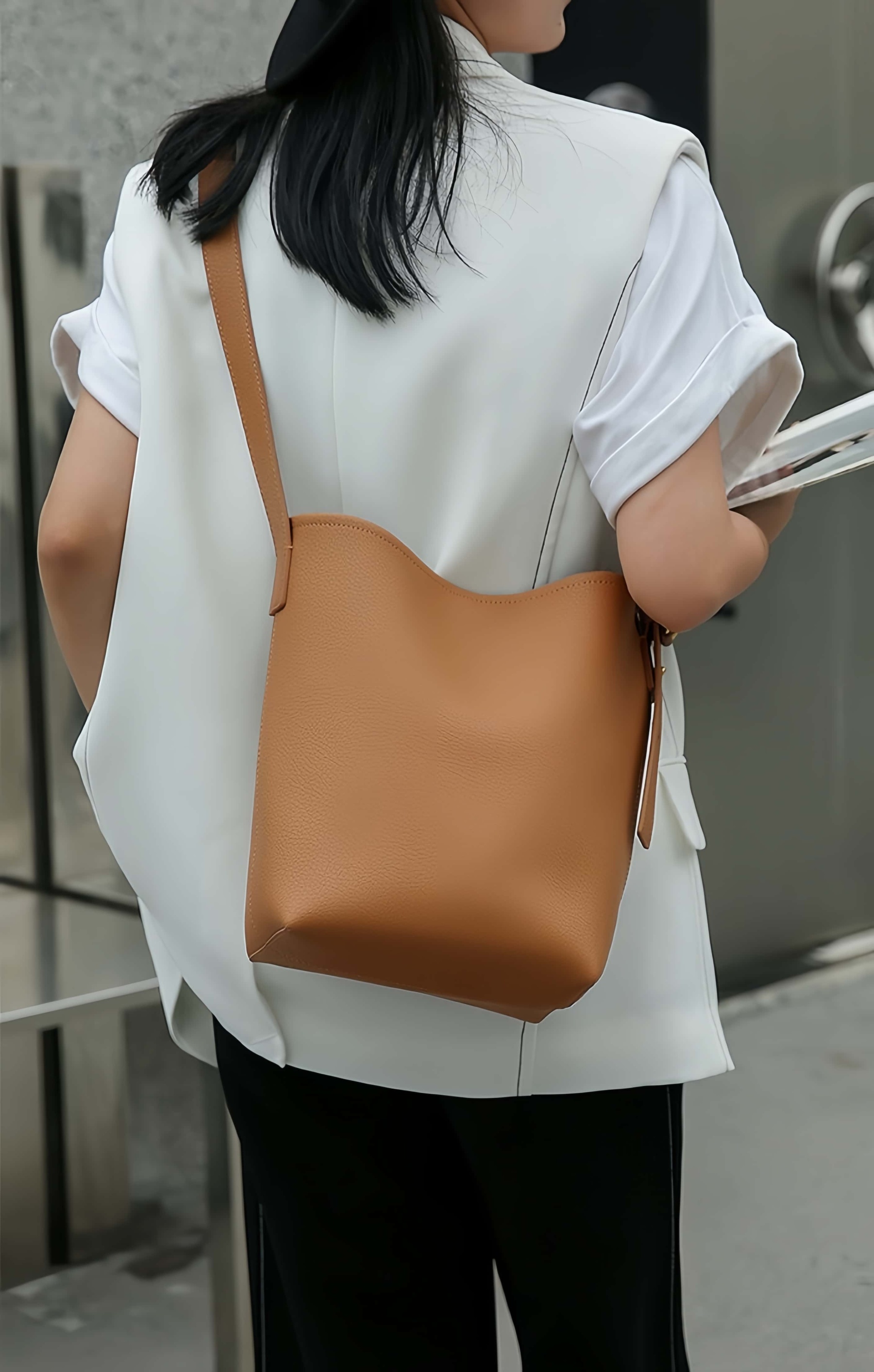 新発売 ！ベージュ|茶|黒|3色♦天然ソフト牛革トートバッグ ♦