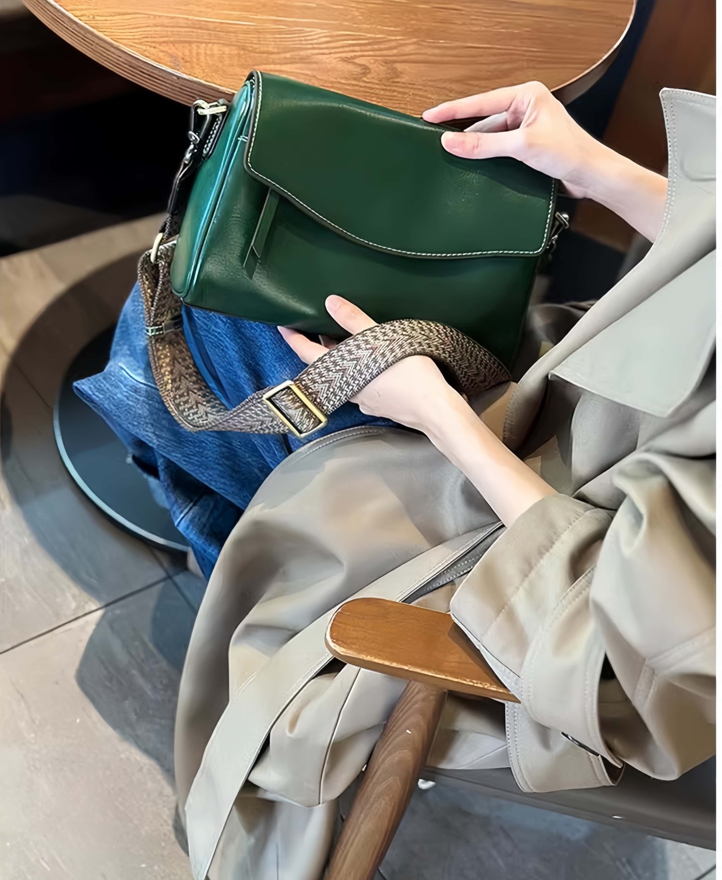 5色|上質な植物鞣な牛革斜ショルダーバッグ|2本の肩ベルトを付属