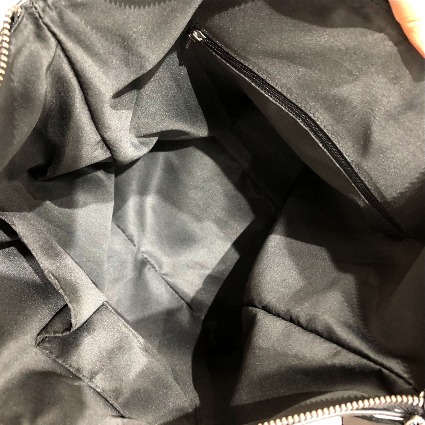 「ミニマリズム スタイル ！」•黒•ユニセックス•天然牛革リュックサック