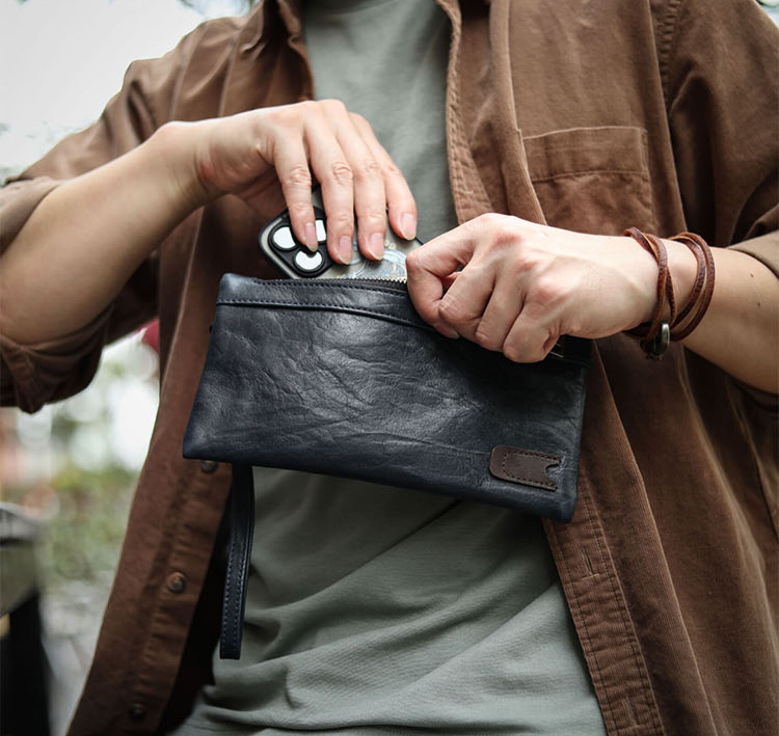 植物タンニン鞣しの天然牛革の長財布CB1019565HD