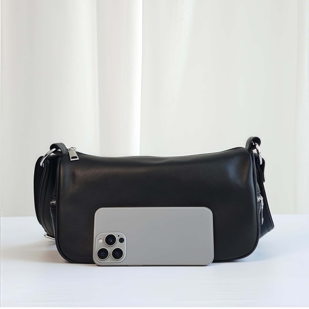 ユニセックス※ 黒|茶|グレー|3色※天然牛革ショルダーバッグ