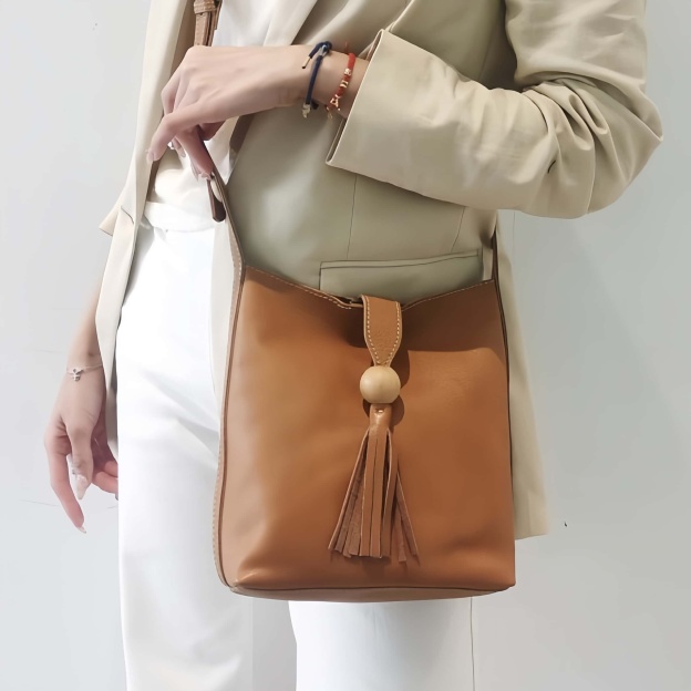 3色|植物鞣し牛革ショルダーバッグ|片肩バッグ|斜め掛けバッグ