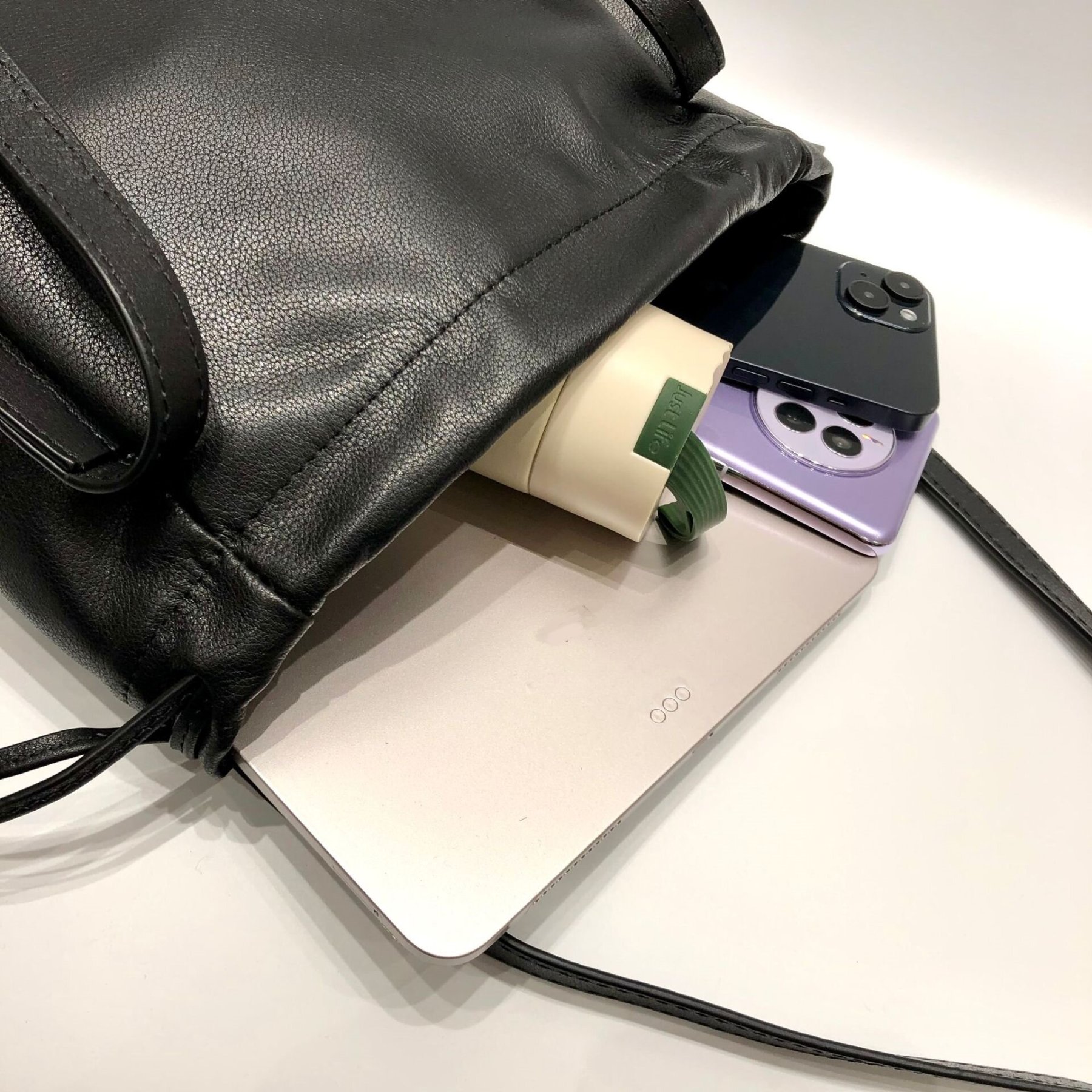 新発売！♦上質な天然牛革ハンドバッグ♦天然牛革トートバッグ