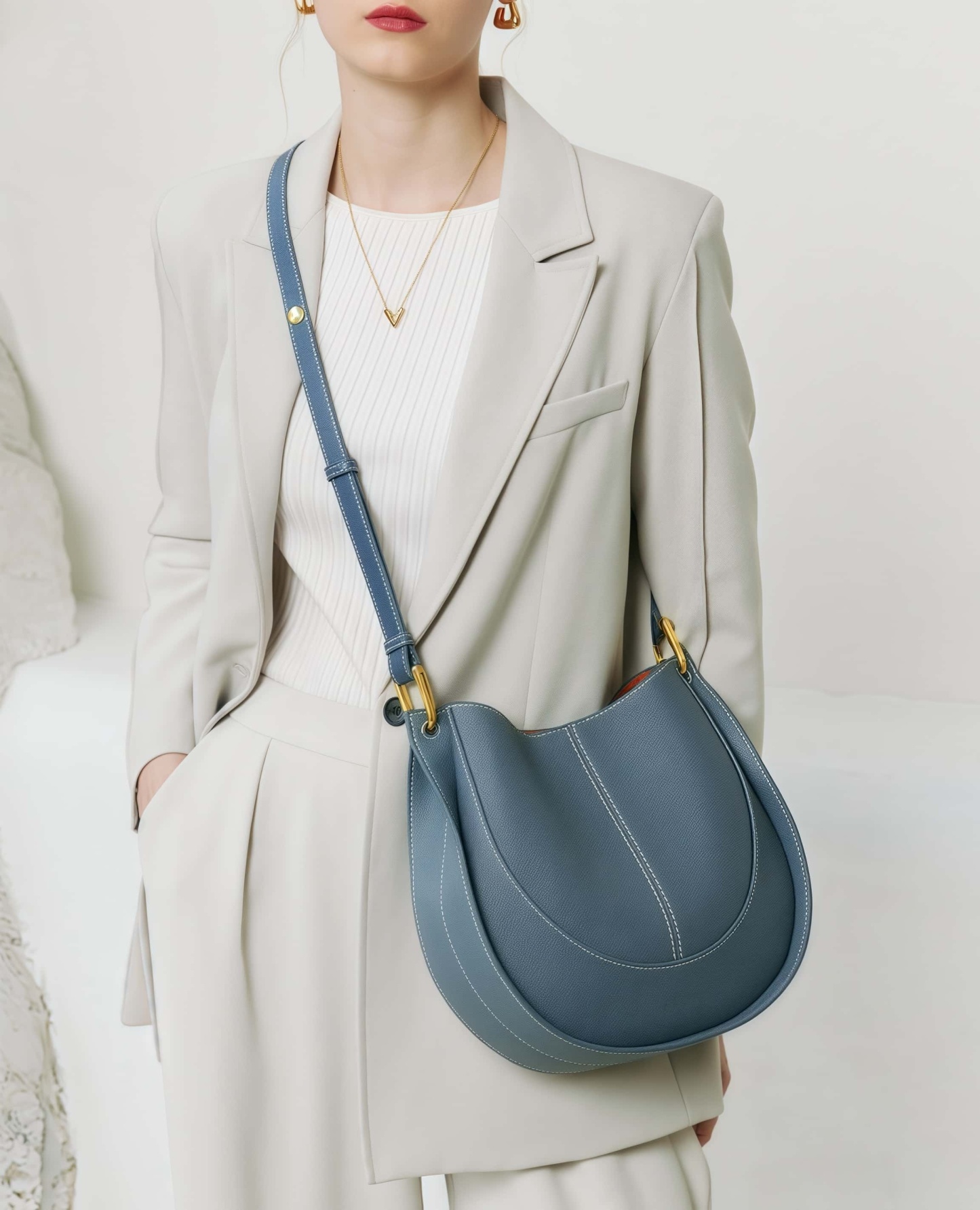 4色|上質な牛革ショルダーバッグ|トートバッグ|内ポケット+外ポケット