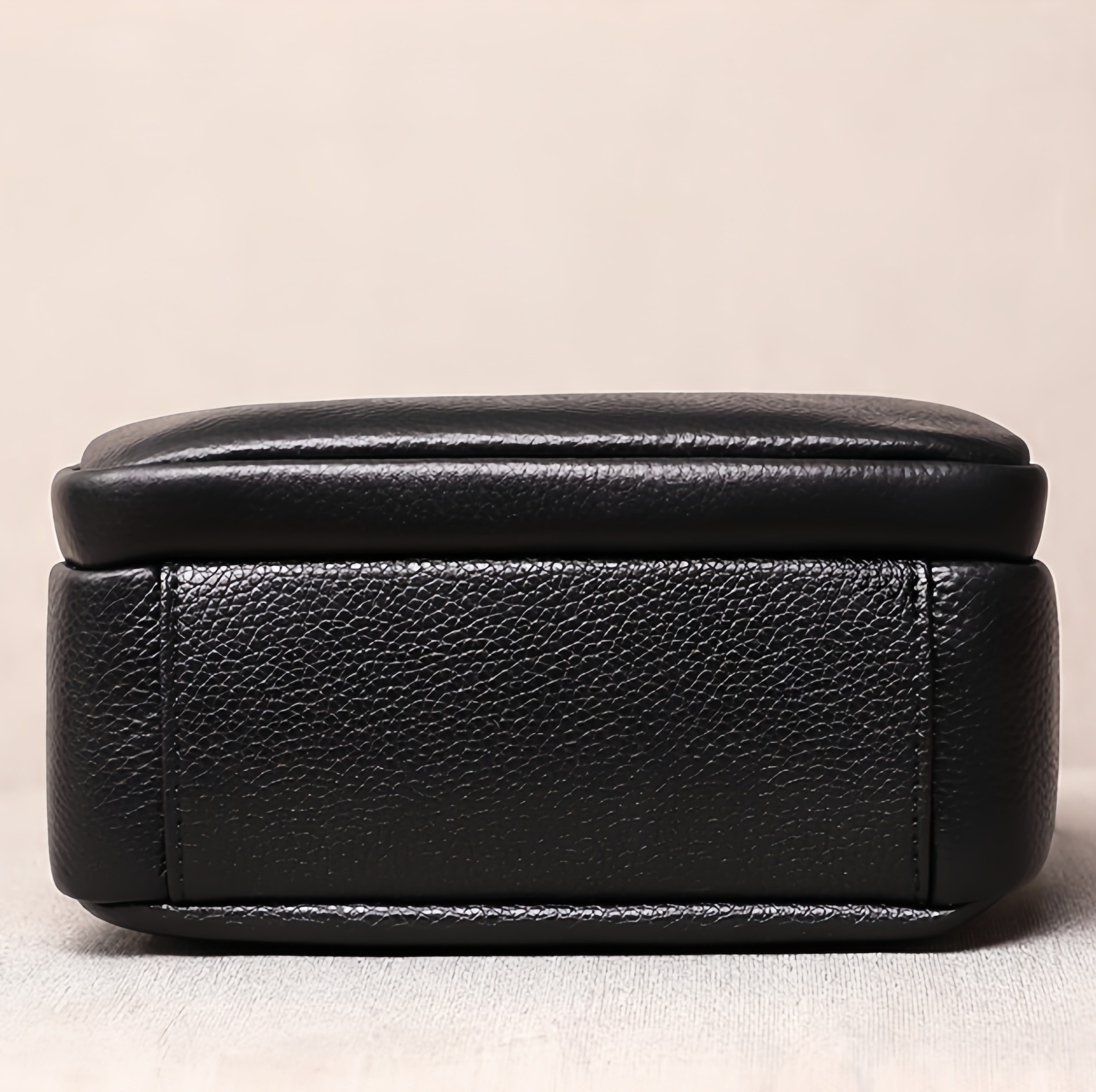 レザー手提げバッグ|サコッシュ|斜め掛けバッグ|携帯ポーチ