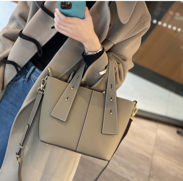 優雅な気質 ！•天然の厚みのある柔らかい牛革ハンドバッグ•牛革ショルダ一バッグ 