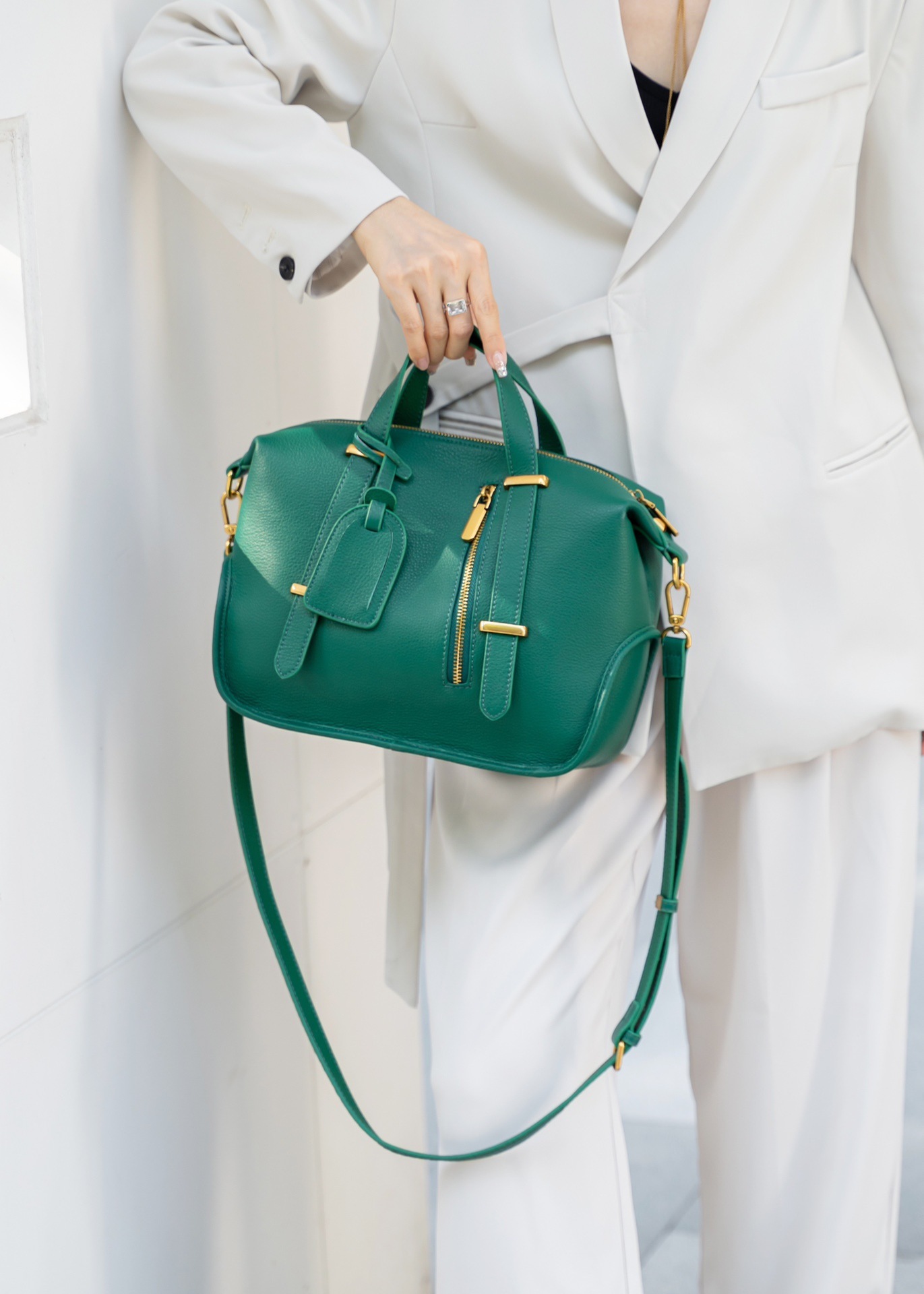 新作 ！•3WAY•5色•牛革ショルダーバッグ•牛革ハンドバッグ• レトロなデザイン