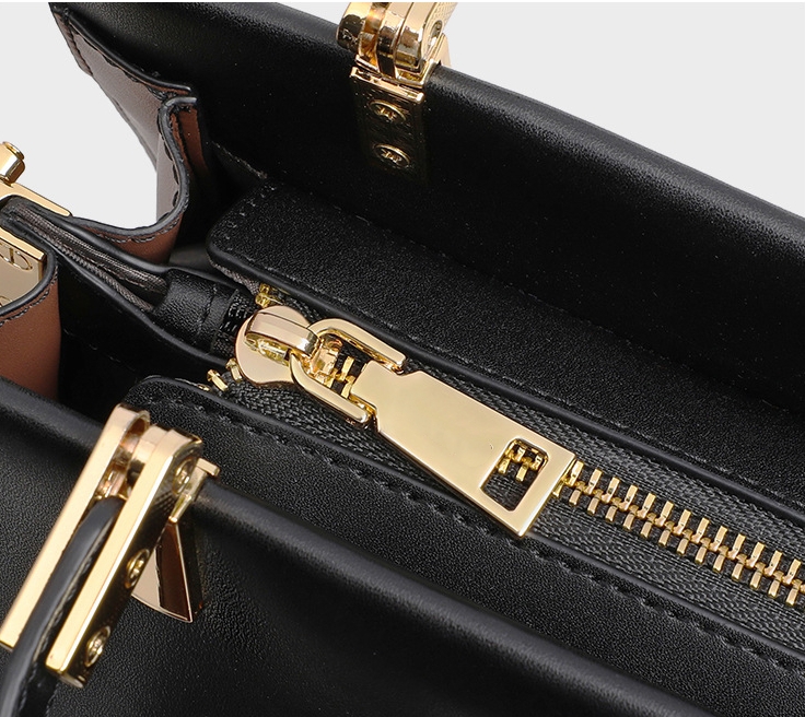 トレンディ ！•黒•3WAY•天然牛革ハンドバッグ•牛革ショルダーバッグ