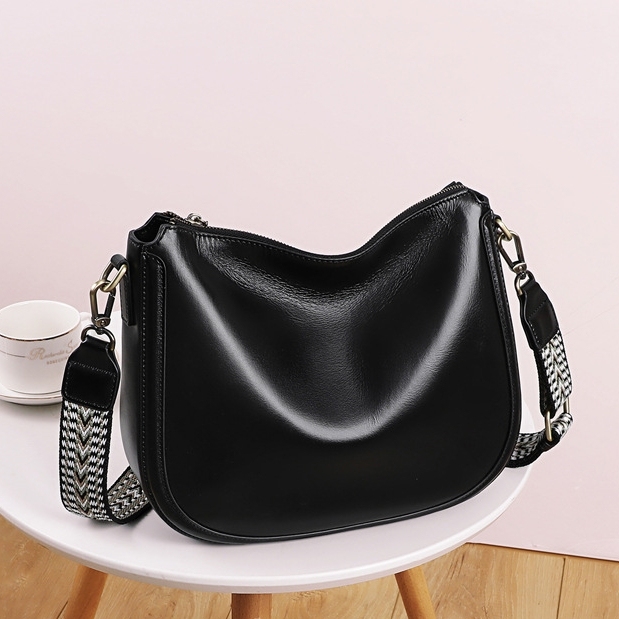 レトロ ! • 茶|黒•天然牛革ショルダーバッグ•2本の肩ベルトを付属