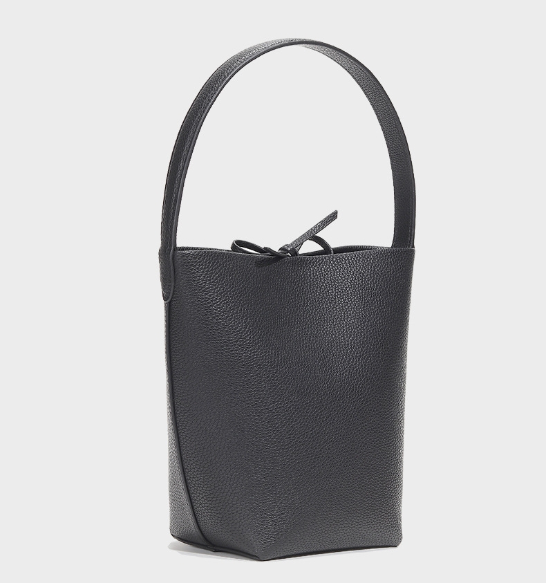 薄くて軽い設計 ！•カーキ|黒|青|3色|上質な厚手な柔らかい天然牛革トートバッグ•牛革肩がけかばんバッグ