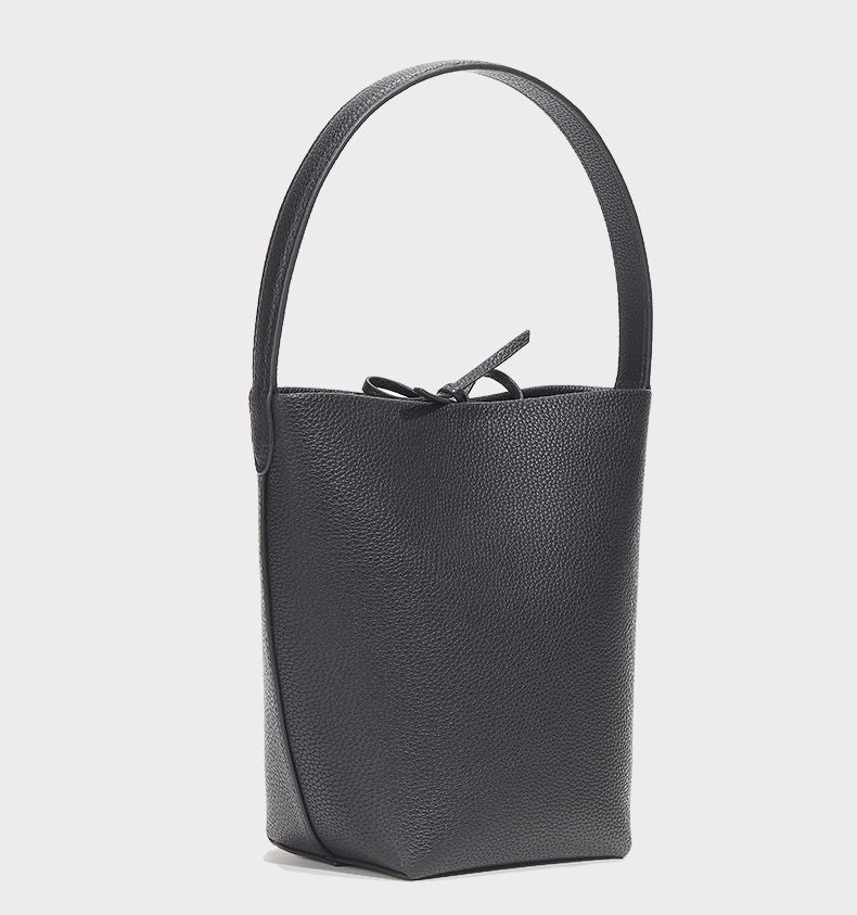 薄くて軽い設計 ！•カーキ|黒|青|3色|上質な厚手な柔らかい天然牛革トートバッグ•牛革肩がけかばんバッグ