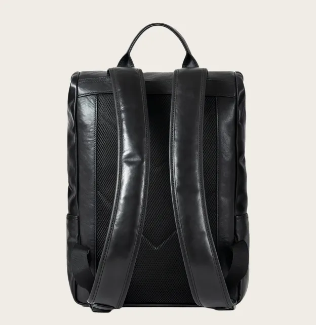 【植鞣牛革】バックパック |15.6 インチ PC 収納可｜大容量設計・通勤・旅行対応|