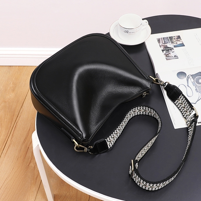 レトロ ! • 茶|黒•天然牛革ショルダーバッグ•2本の肩ベルトを付属