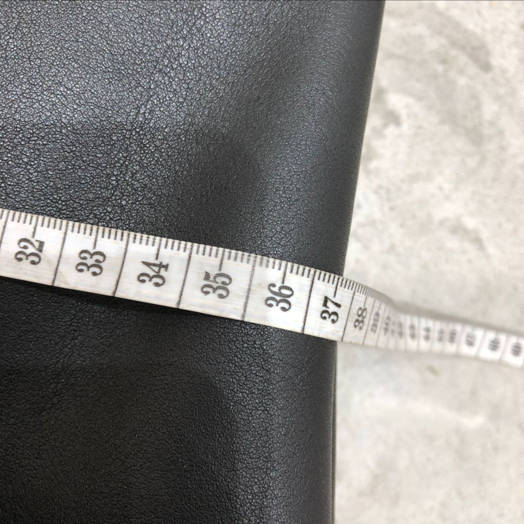 「ミニマリズム スタイル ！」•黒•ユニセックス•天然牛革リュックサック