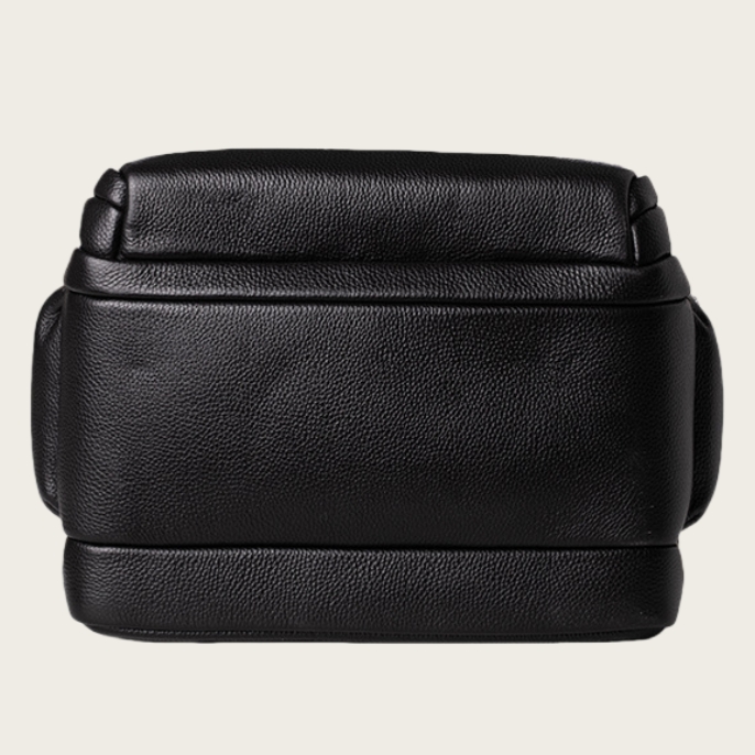 大容量牛革ダブルショルダーリュック｜大容量設計・通勤・旅行対応