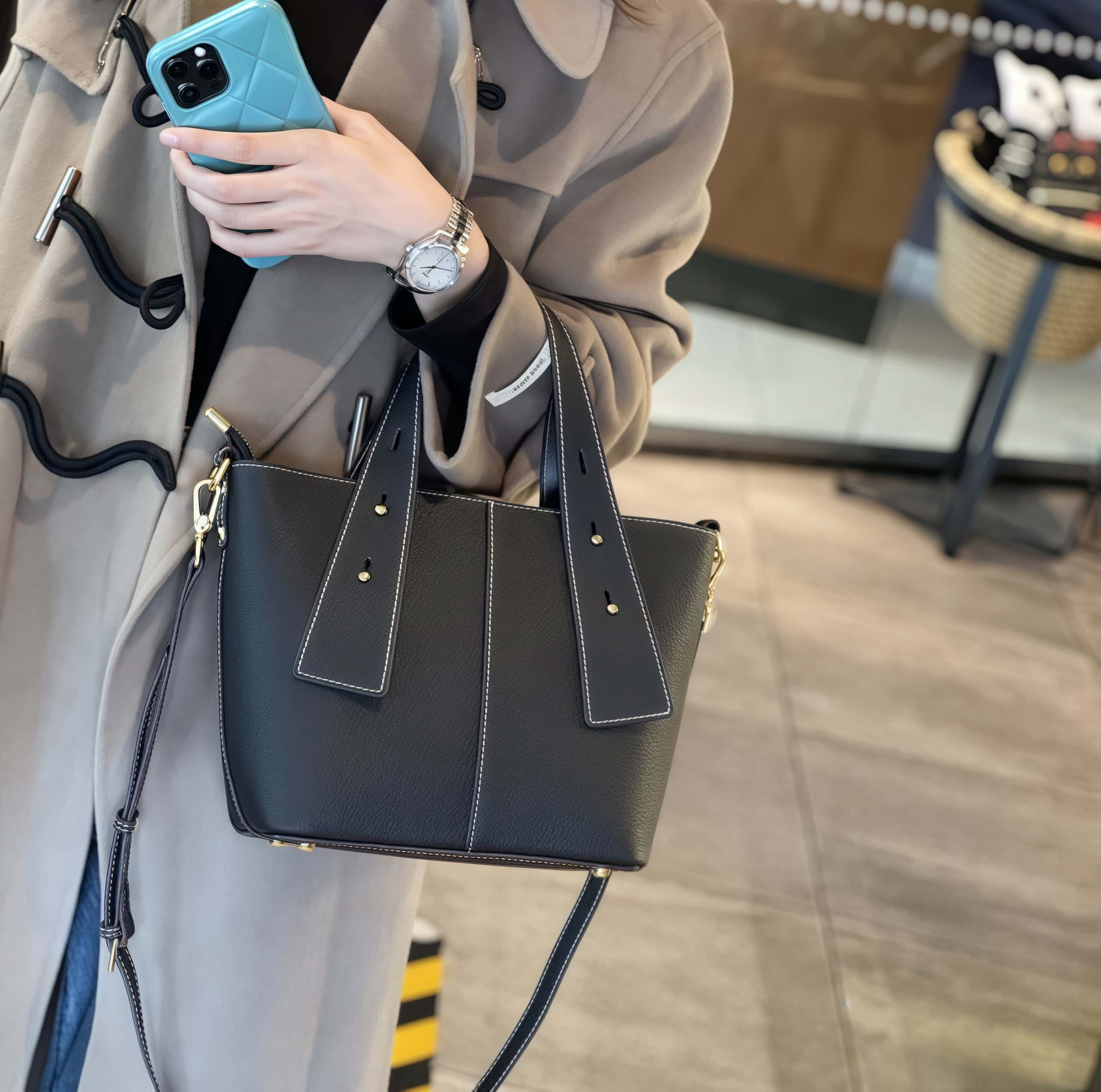 優雅な気質 ！•天然の厚みのある柔らかい牛革ハンドバッグ•牛革ショルダ一バッグ