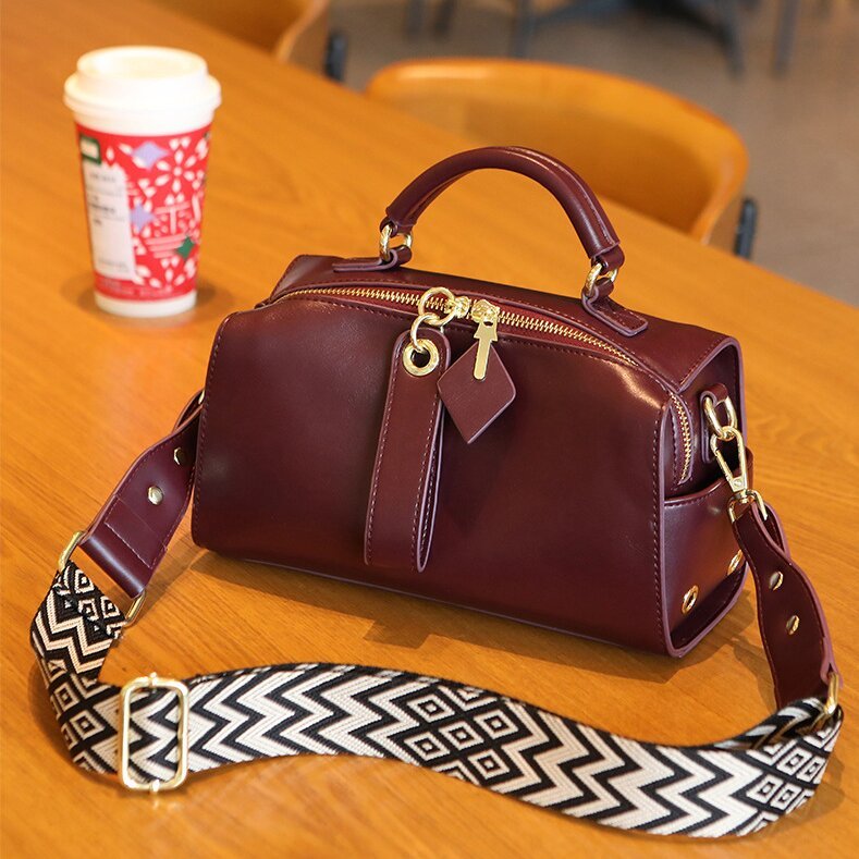 牛革斜め掛けバッグ|牛革ショルダーバッグ|牛革肩がけかばん |手提げバッグ