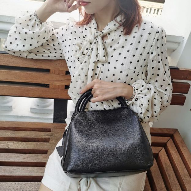 レトロ•厚みのある柔らかい天然牛革ショルダーバッグ•牛革ハンドバッグ