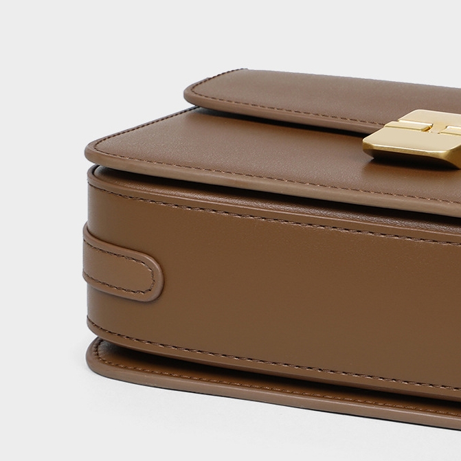 NEW ! •茶色•天然牛革ショルダーバッグ• 牛革肩掛けバッグ