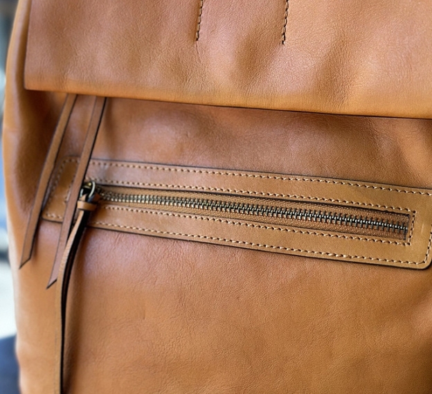 ユニセックス ！|カーキ|コーヒー|茶|黒|4色|天然牛革リュックサック