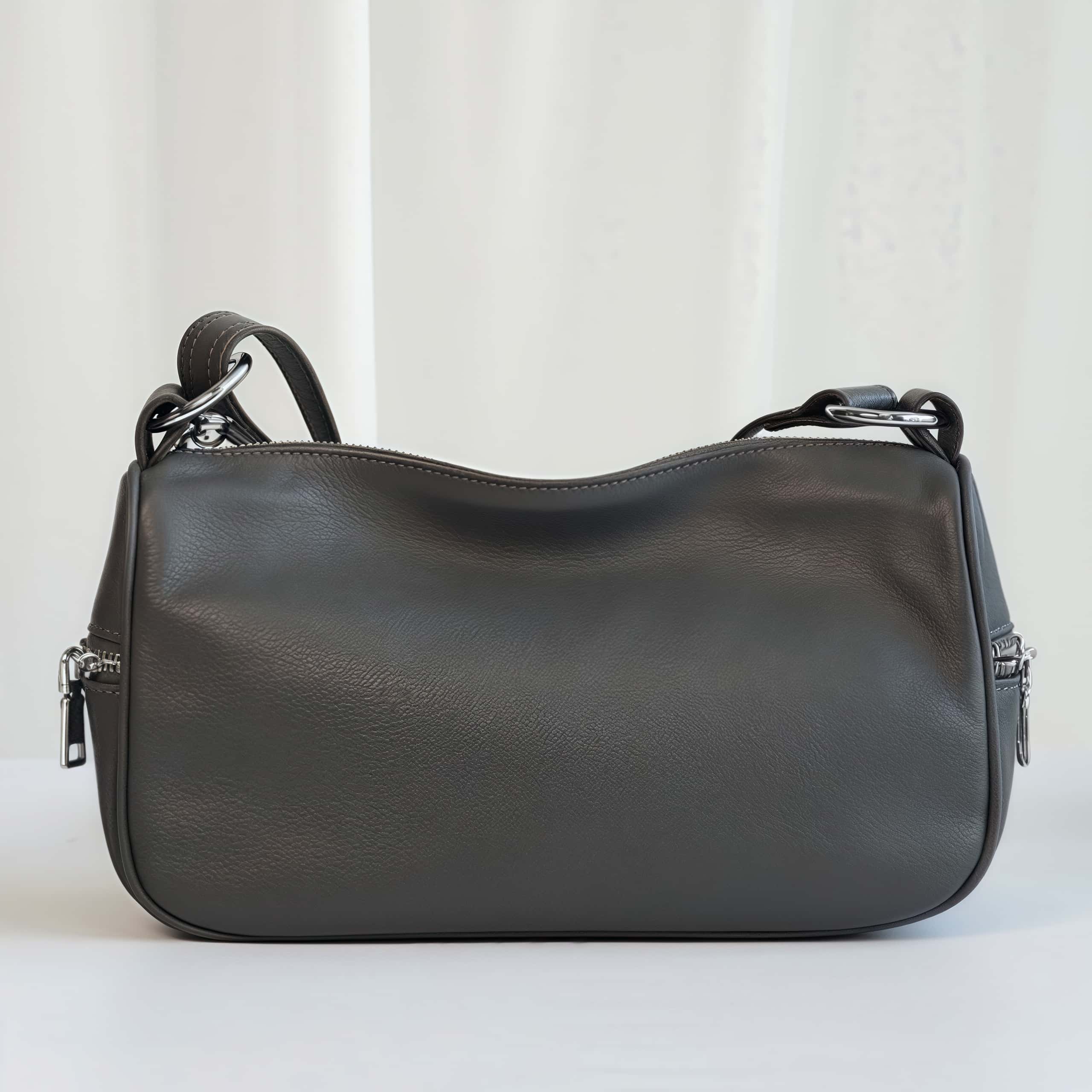 ユニセックス※ 黒|茶|グレー|3色※天然牛革ショルダーバッグ